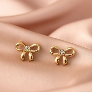 Minimalist Gold Bow Earrings with Crystal Accent – Elegant Fashion Jewelry